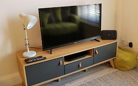 Lichfield 2-Bed Whole Apartment